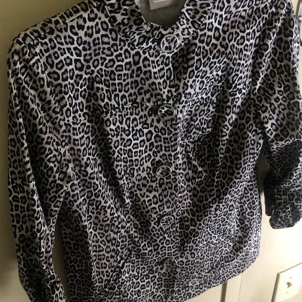 NWOT Leopard Print Button-Up Jacket - image 1